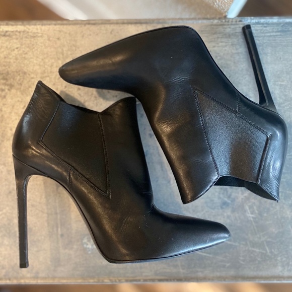 Saint Laurent Paris Chelsea Boots - Picture 14 of 16